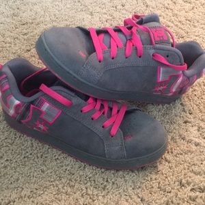 DC shoes